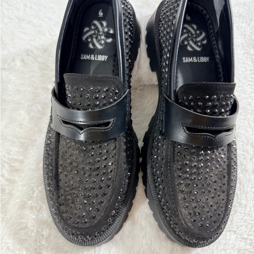 Sam & Libby Studded Black Lug Sole Loafers NWOB Size 6 Chunky Sole